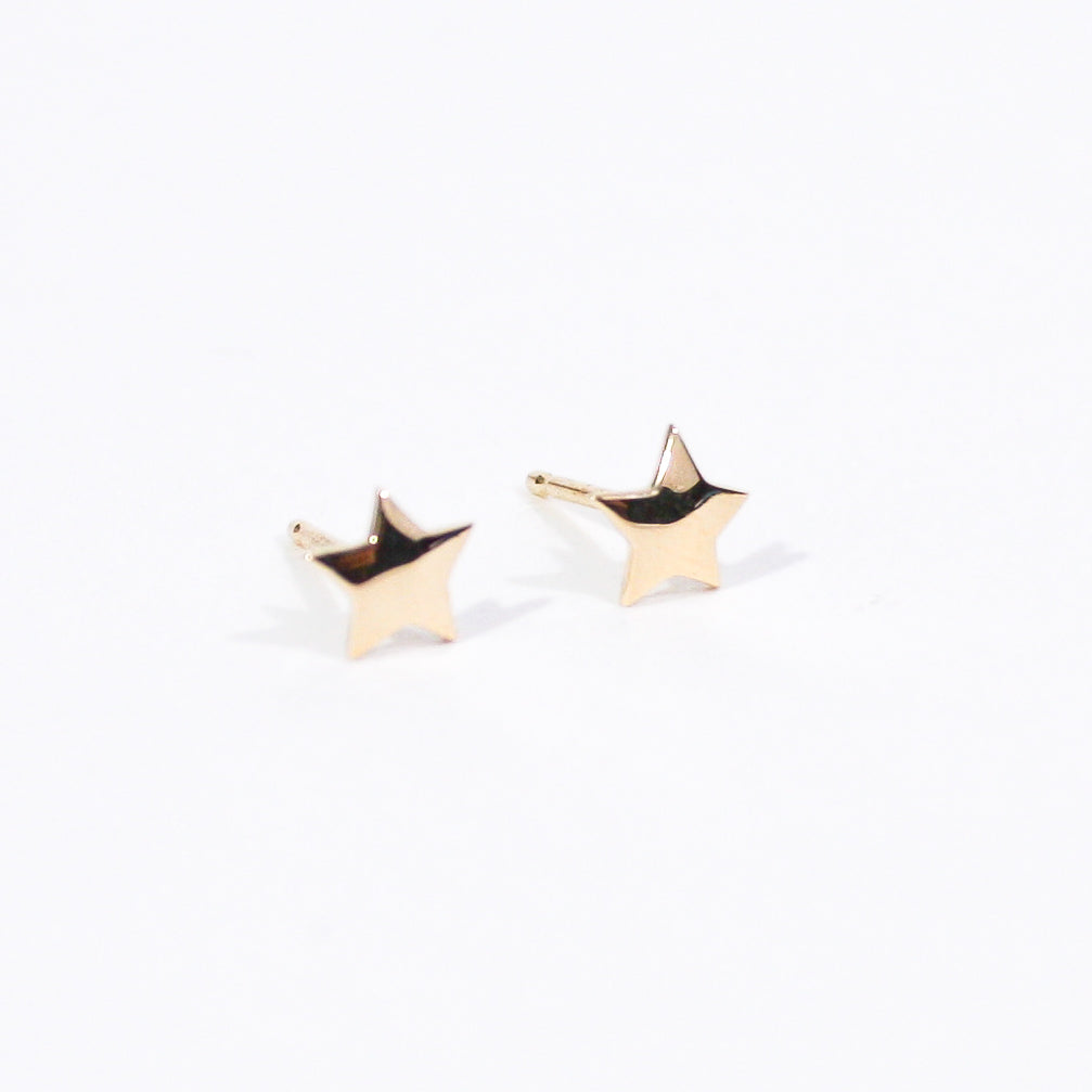 Buy 22Kt Plain Gold Star Studs 79VG6493 Online from Vaibhav Jewellers